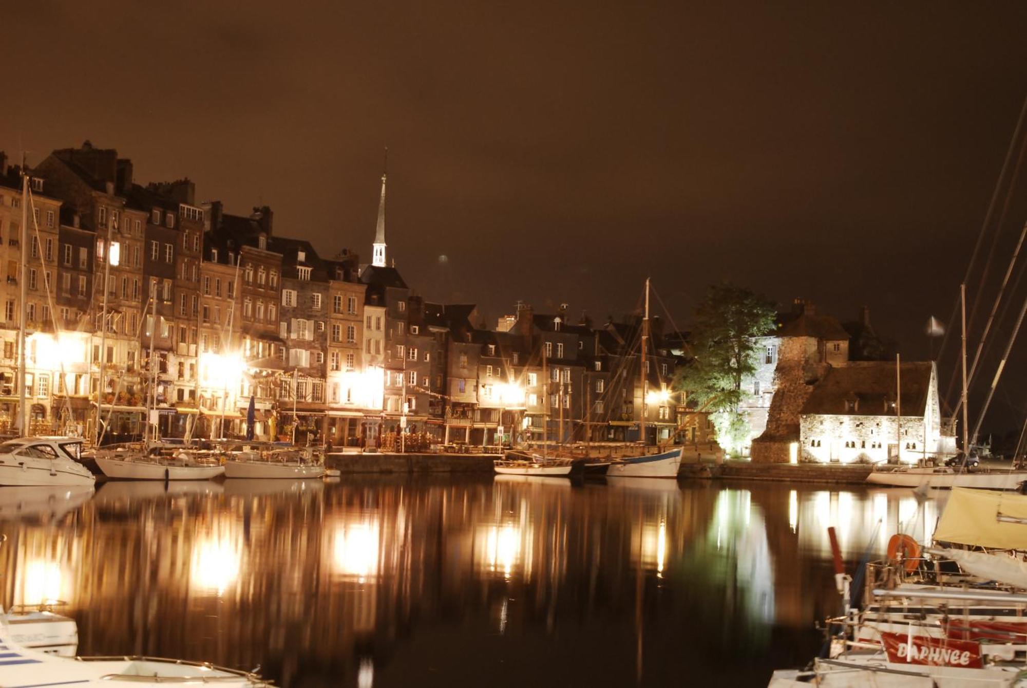 Escapade Au Coeur De Honfleur Avec Parking Prive Et Vue Panoramique Appartement Buitenkant foto